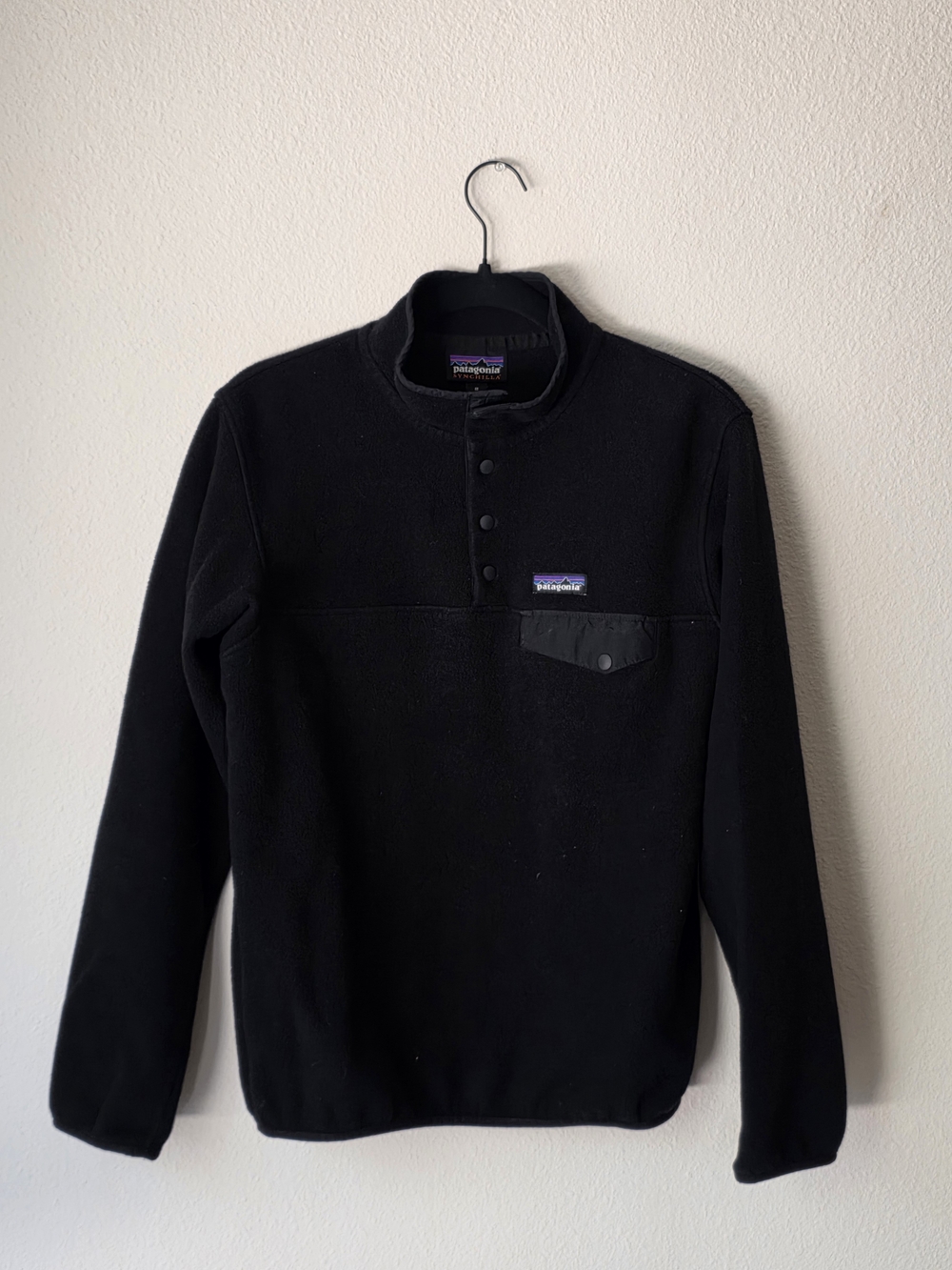 Patagonia Women’s Black Snap-Button Fleece Pullover